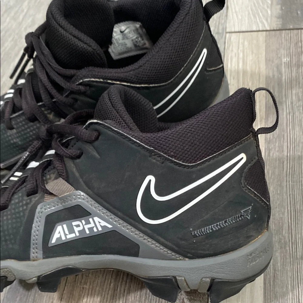 Nike Kids Black and White Sneakers